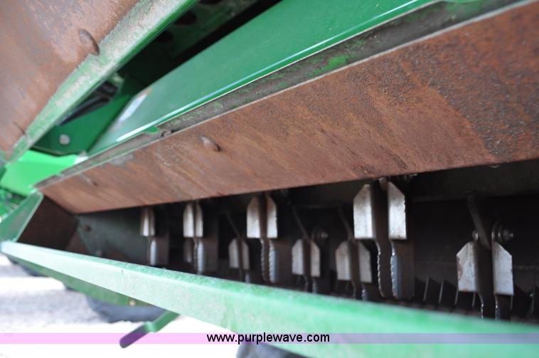 image for item G6484 2012 John Deere S670 combine