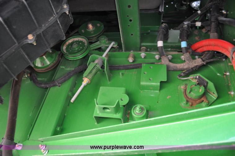 image for item G6484 2012 John Deere S670 combine