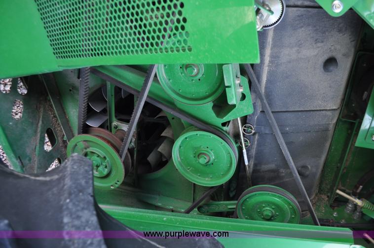 image for item G6484 2012 John Deere S670 combine