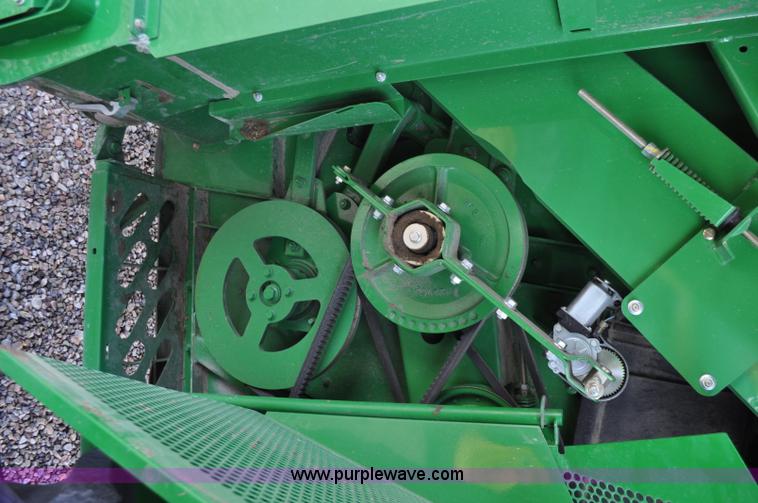 image for item G6484 2012 John Deere S670 combine
