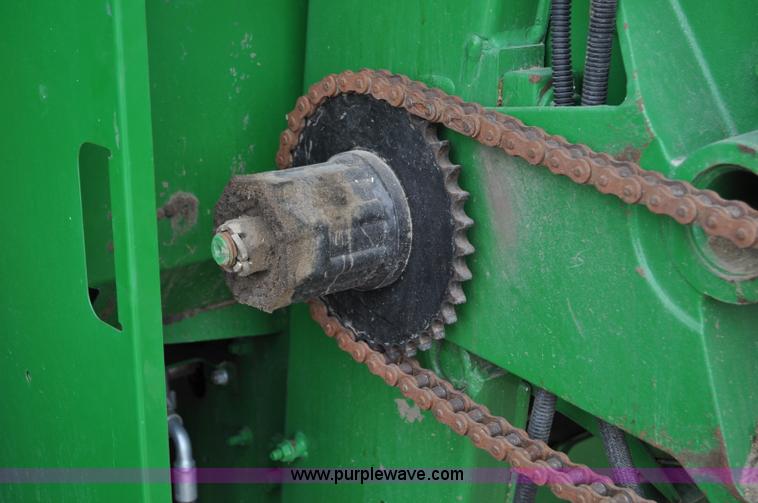image for item G6484 2012 John Deere S670 combine