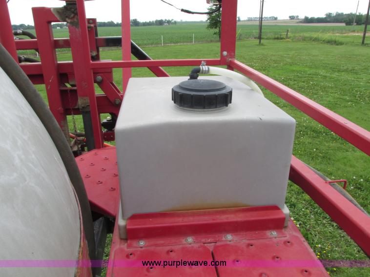 image for item G9115 1999 Case IH SPX3185 Patriot self-propelled sprayer