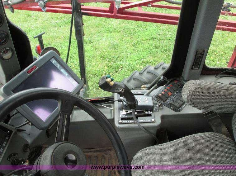 image for item G9115 1999 Case IH SPX3185 Patriot self-propelled sprayer