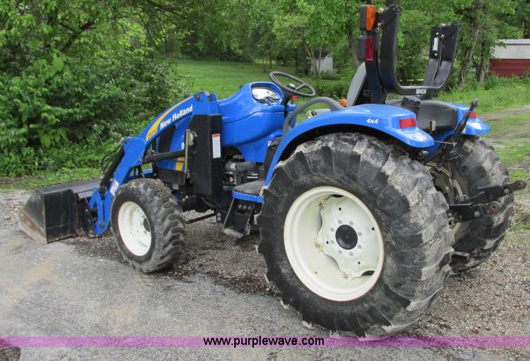 image for item G9128 2009 New Holland Boomer 3040 MFWD tractor