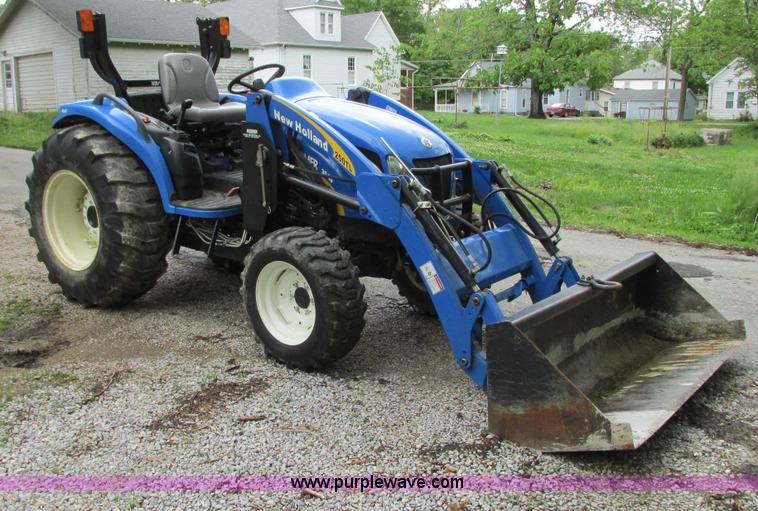 image for item G9128 2009 New Holland Boomer 3040 MFWD tractor