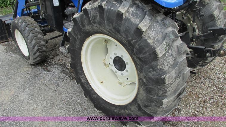 image for item G9128 2009 New Holland Boomer 3040 MFWD tractor