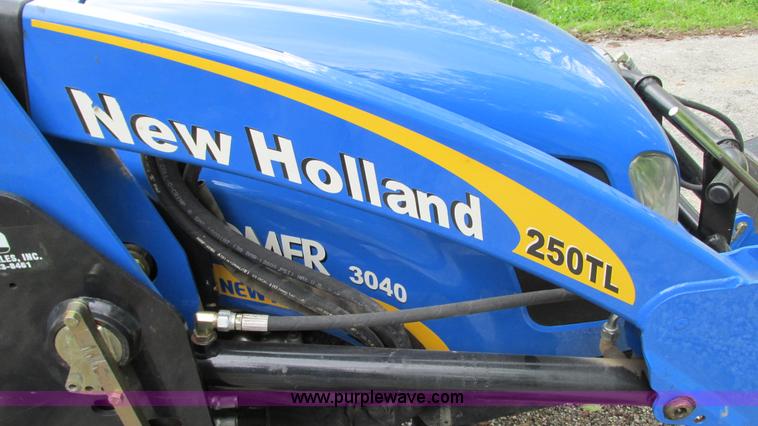 image for item G9128 2009 New Holland Boomer 3040 MFWD tractor