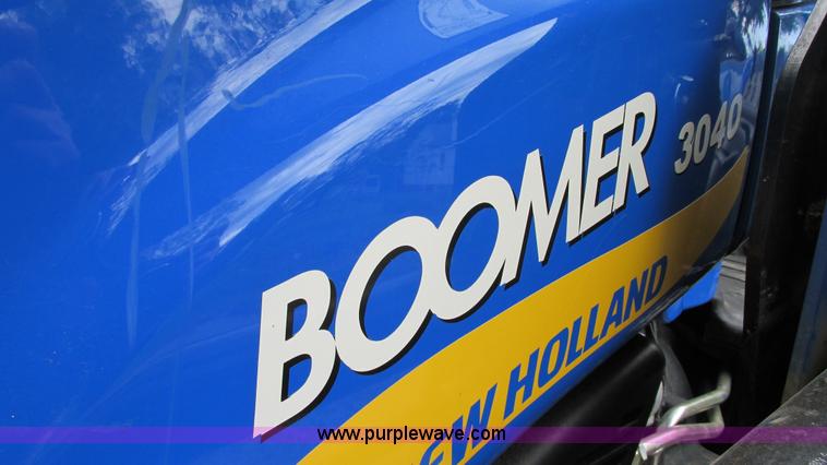 image for item G9128 2009 New Holland Boomer 3040 MFWD tractor