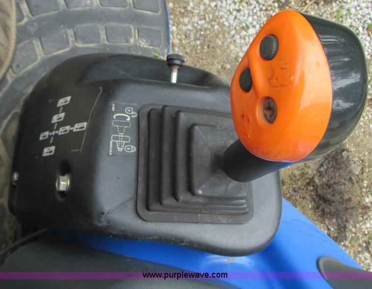 image for item G9128 2009 New Holland Boomer 3040 MFWD tractor