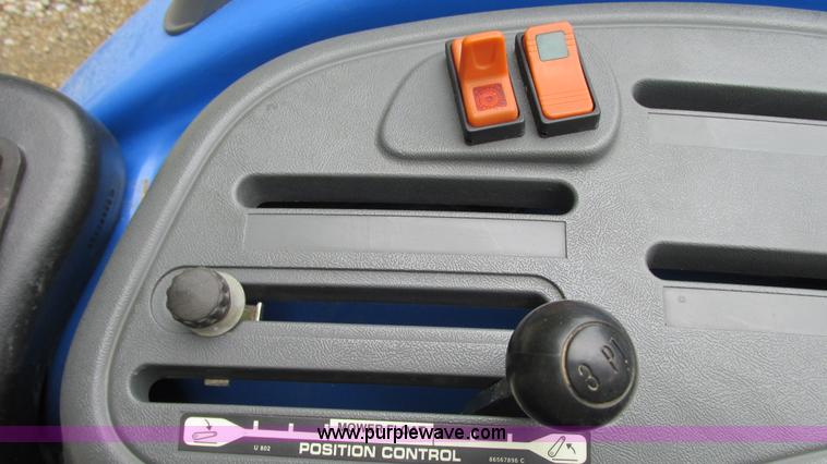 image for item G9128 2009 New Holland Boomer 3040 MFWD tractor