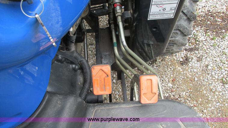 image for item G9128 2009 New Holland Boomer 3040 MFWD tractor