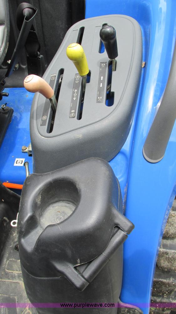 image for item G9128 2009 New Holland Boomer 3040 MFWD tractor