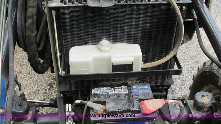 image for item G9128 2009 New Holland Boomer 3040 MFWD tractor