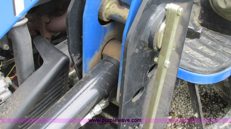 image for item G9128 2009 New Holland Boomer 3040 MFWD tractor