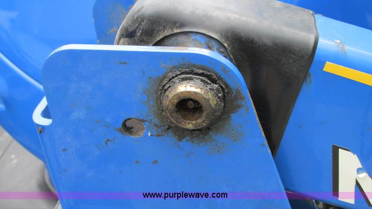 image for item G9128 2009 New Holland Boomer 3040 MFWD tractor