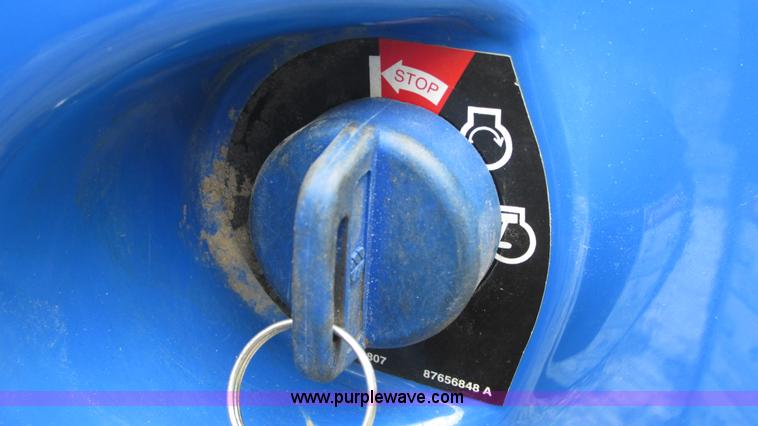 image for item G9128 2009 New Holland Boomer 3040 MFWD tractor