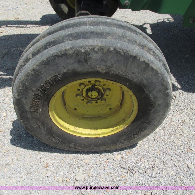 image for item G9300 2004 John Deere 5420 tractor