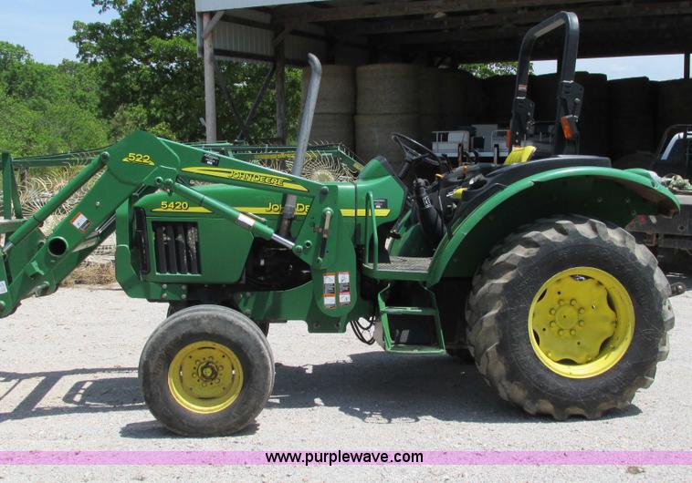 image for item G9300 2004 John Deere 5420 tractor