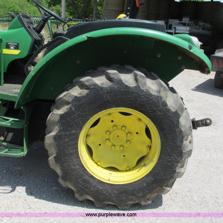 image for item G9300 2004 John Deere 5420 tractor