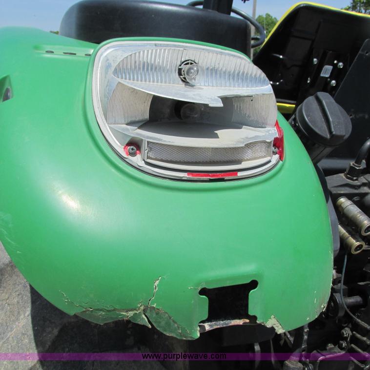 image for item G9300 2004 John Deere 5420 tractor