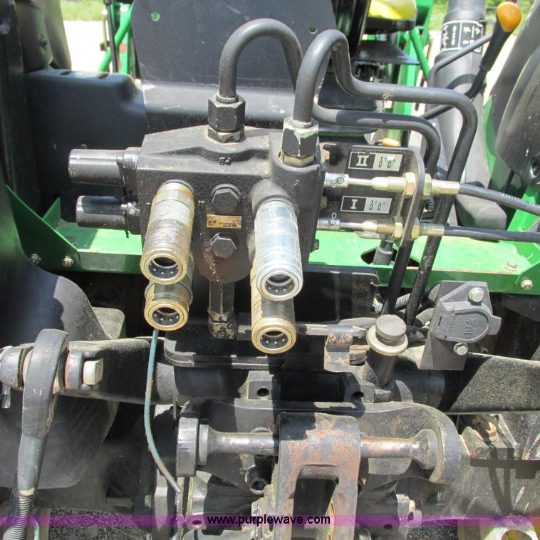 image for item G9300 2004 John Deere 5420 tractor