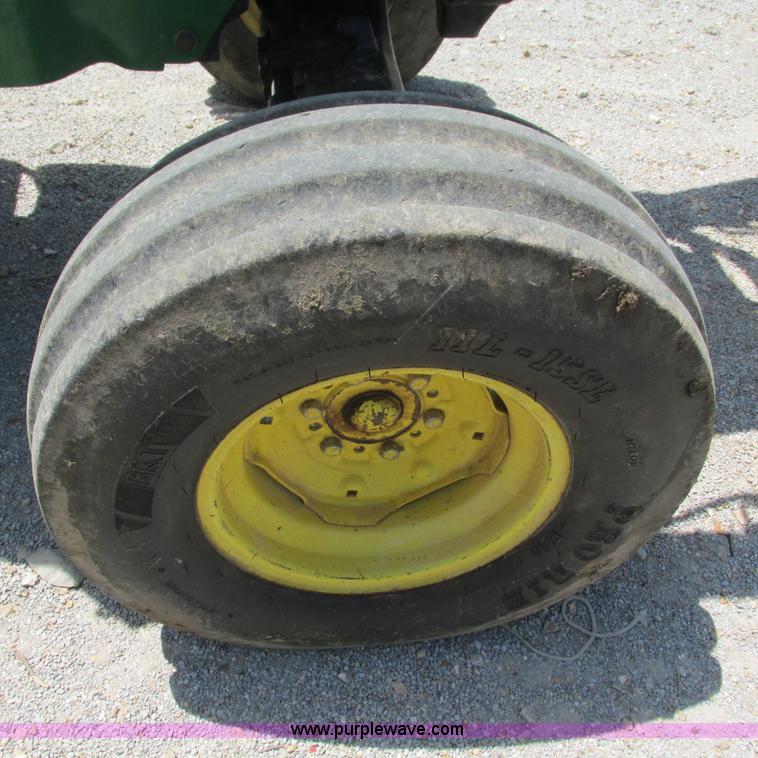 image for item G9300 2004 John Deere 5420 tractor