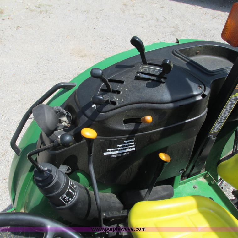 image for item G9300 2004 John Deere 5420 tractor