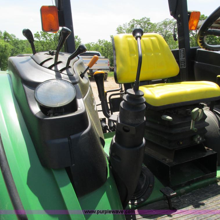 image for item G9300 2004 John Deere 5420 tractor