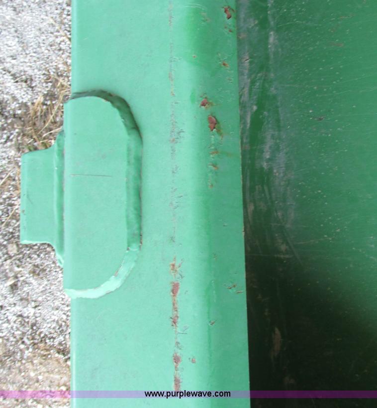 image for item G9300 2004 John Deere 5420 tractor