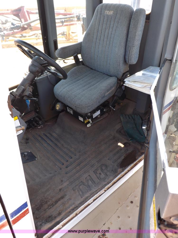 image for item H1855 Tyler Patriot XL self-propelled sprayer