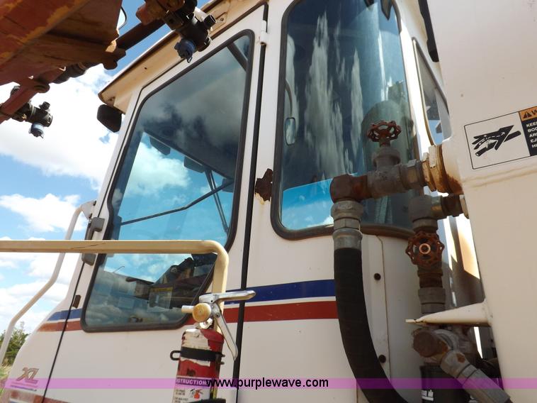 image for item H1855 Tyler Patriot XL self-propelled sprayer