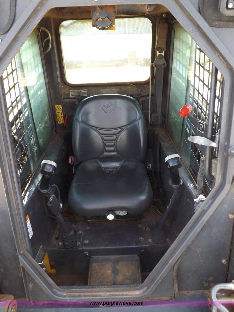 image for item H1856 2006 New Holland C190 track skid steer