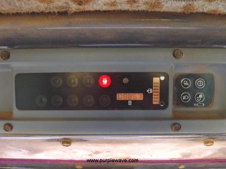 image for item H1856 2006 New Holland C190 track skid steer