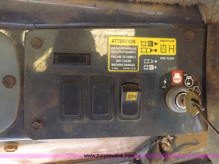 image for item H1856 2006 New Holland C190 track skid steer