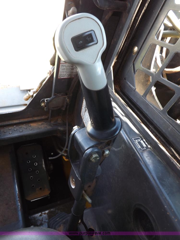 image for item H1856 2006 New Holland C190 track skid steer