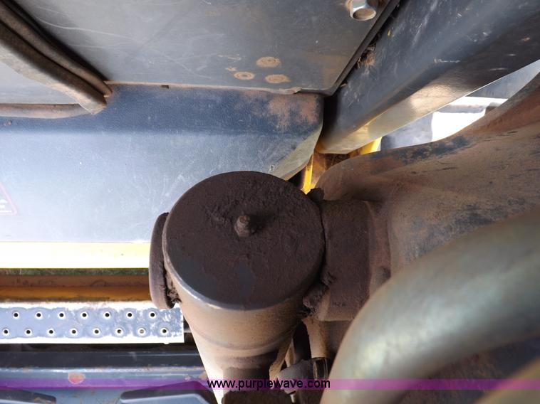 image for item H1856 2006 New Holland C190 track skid steer