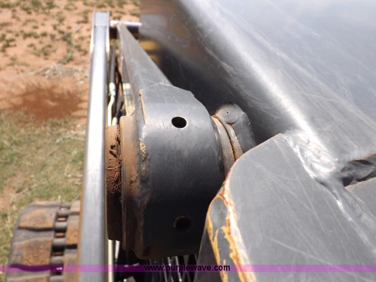 image for item H1856 2006 New Holland C190 track skid steer