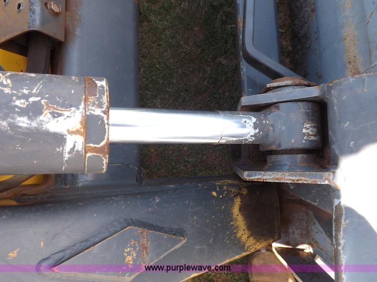 image for item H1856 2006 New Holland C190 track skid steer