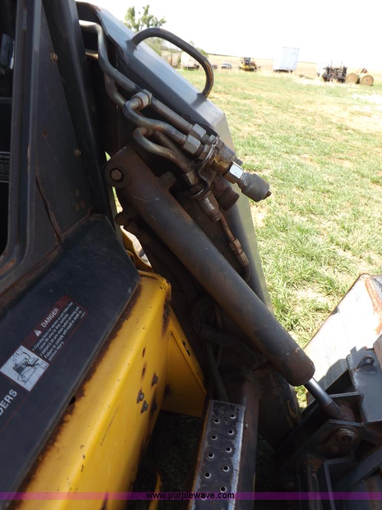 image for item H1856 2006 New Holland C190 track skid steer