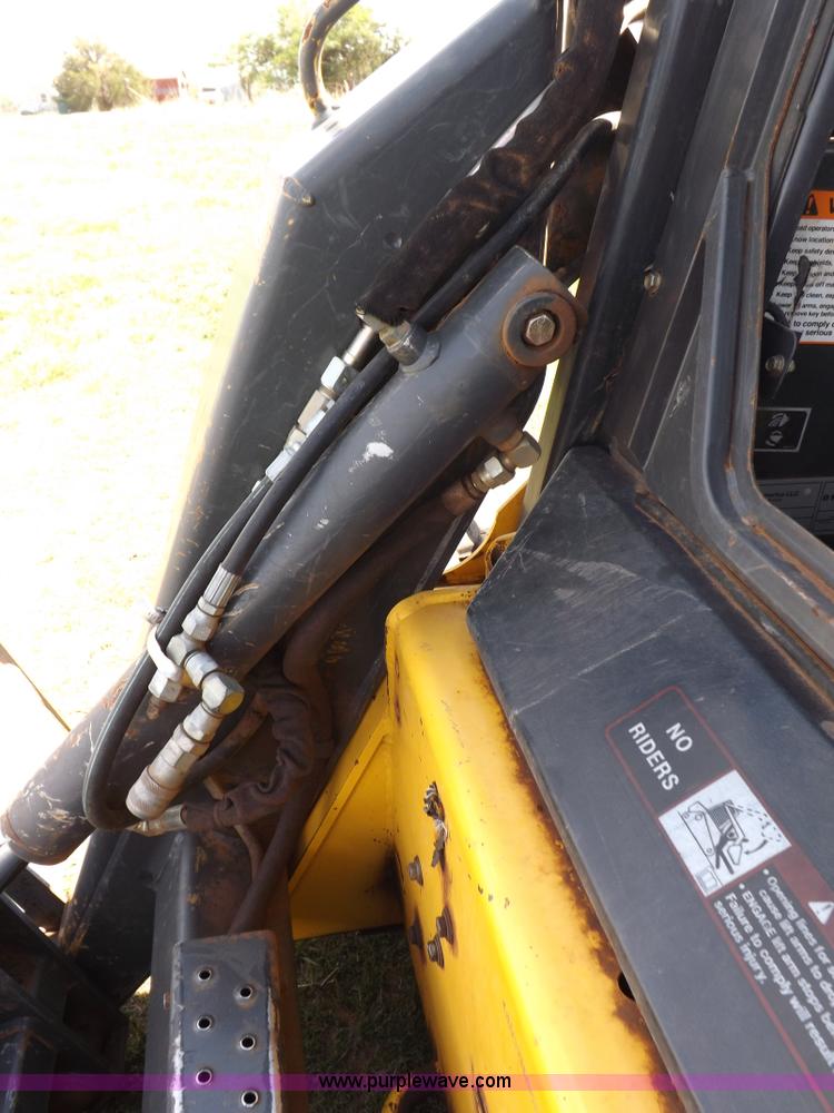 image for item H1856 2006 New Holland C190 track skid steer