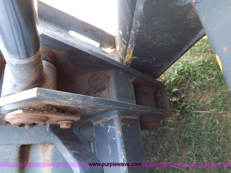 image for item H1856 2006 New Holland C190 track skid steer