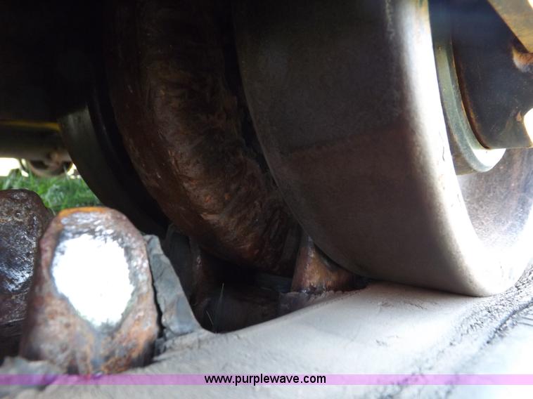 image for item H1856 2006 New Holland C190 track skid steer