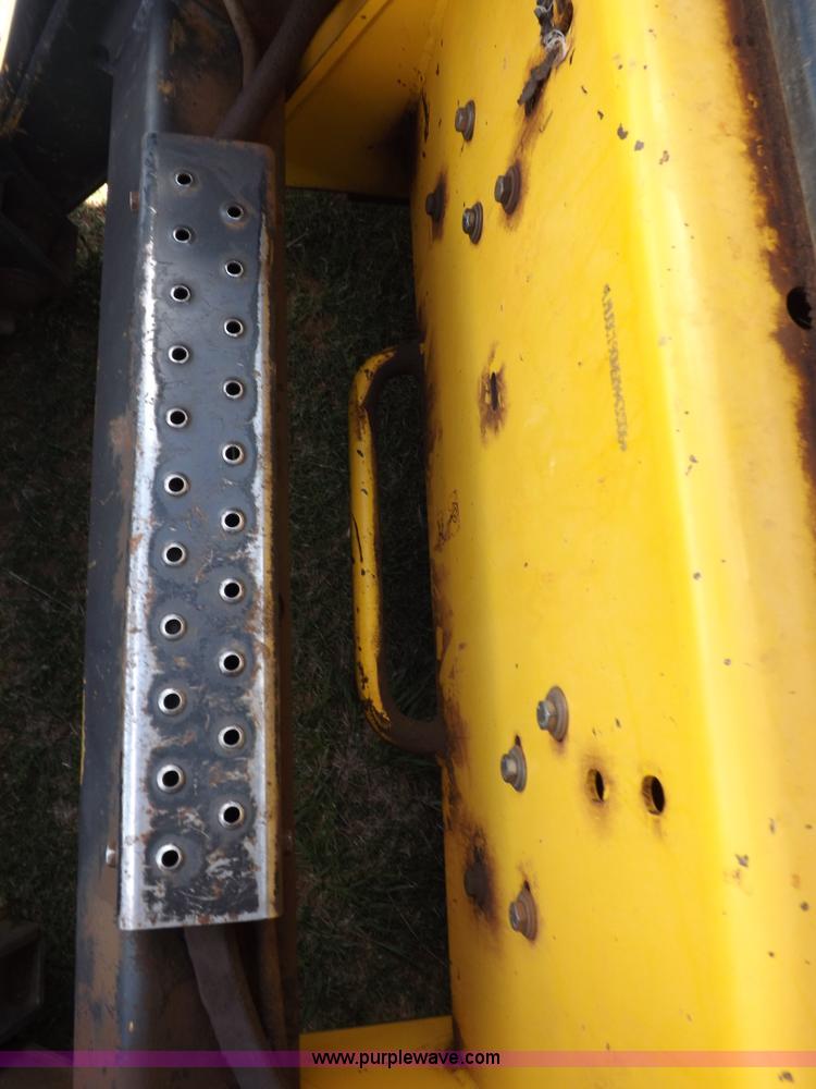 image for item H1856 2006 New Holland C190 track skid steer