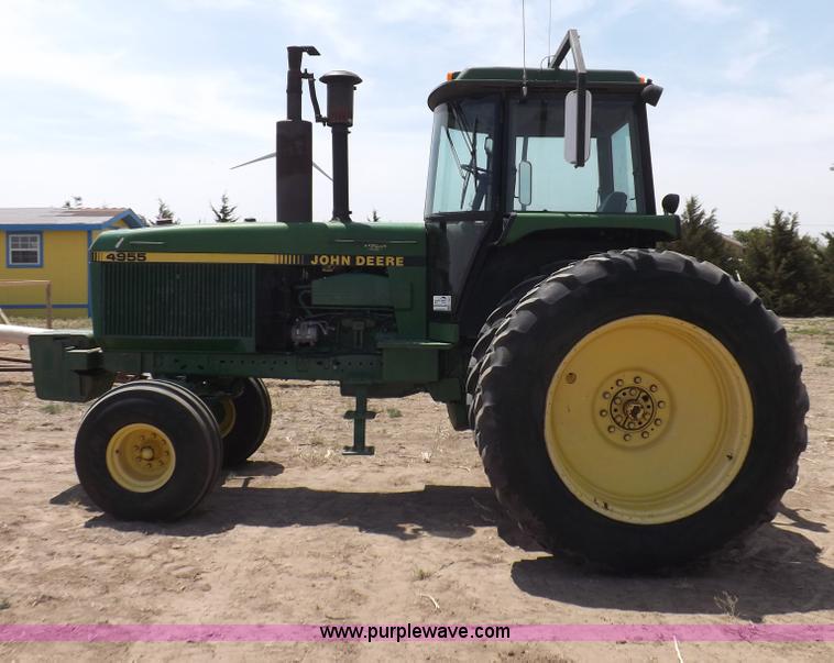 image for item H1897 1989 John Deere 4955 tractor