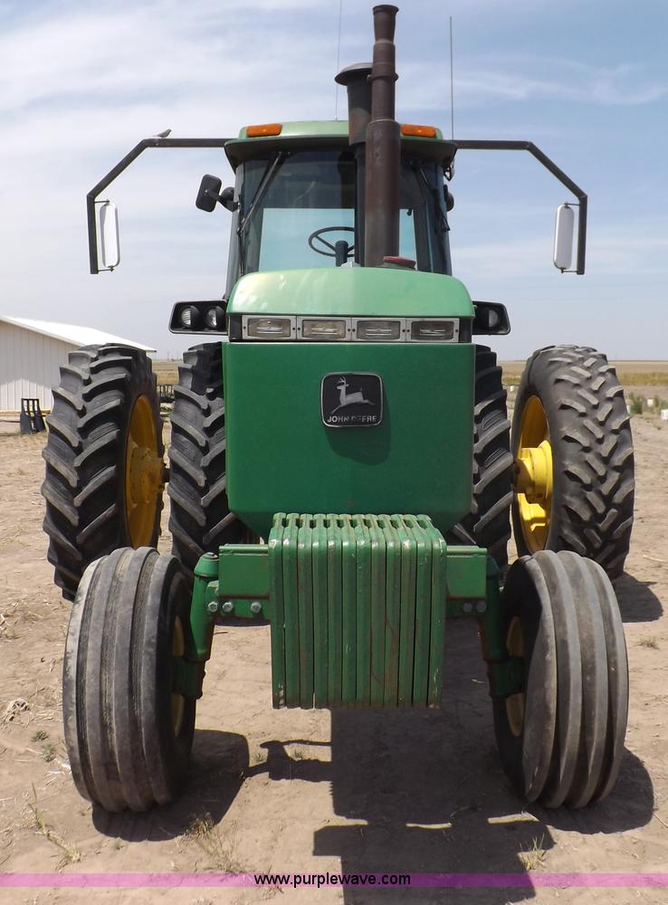 image for item H1897 1989 John Deere 4955 tractor