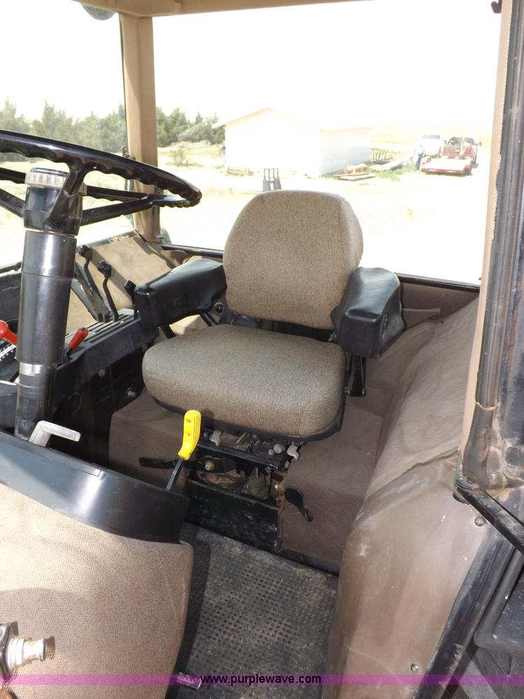 image for item H1897 1989 John Deere 4955 tractor