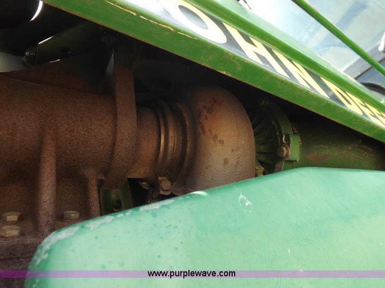 image for item H1897 1989 John Deere 4955 tractor