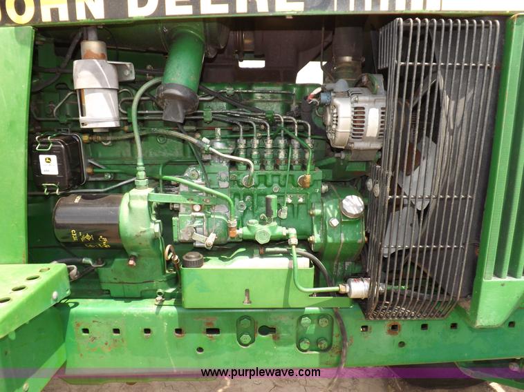 image for item H1897 1989 John Deere 4955 tractor