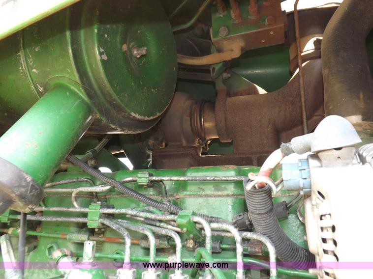 image for item H1897 1989 John Deere 4955 tractor