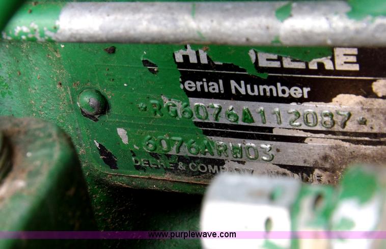 image for item H1897 1989 John Deere 4955 tractor